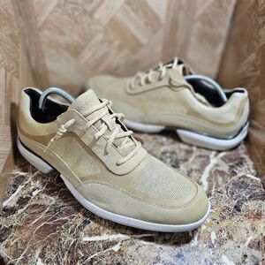 Rockport men's Totalmotion cream dress shoes size 12.    770